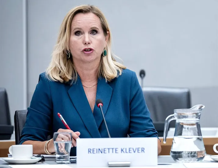 klever neemt geen afstand van omvolking als complottheorie