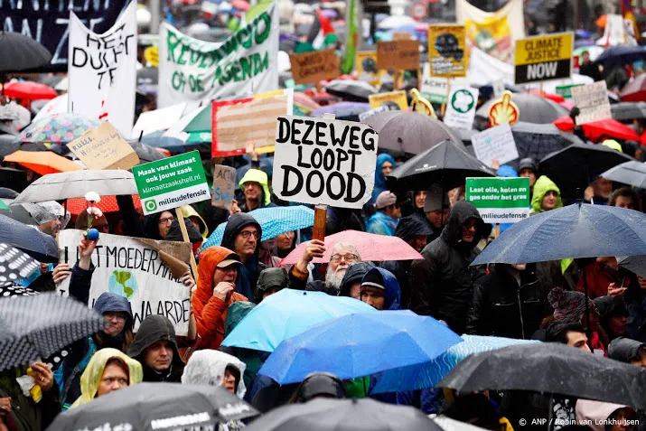 klimaatmars trekt tienduizenden betogers