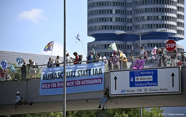 klimaatprotesten bij grote autoshow in munchen