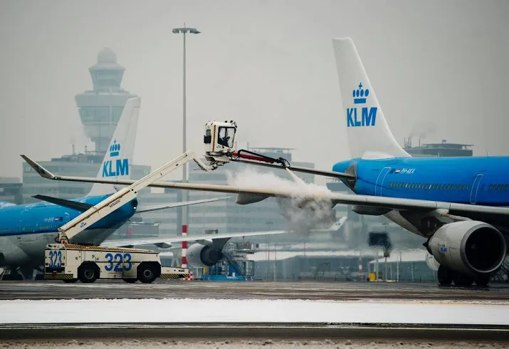 klm annuleert honderden vluchten