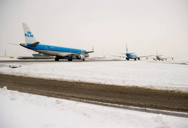klm annuleert vluchten vanwege sneeuw