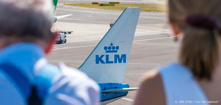 klm koopt elektrische laad en losvoertuigen