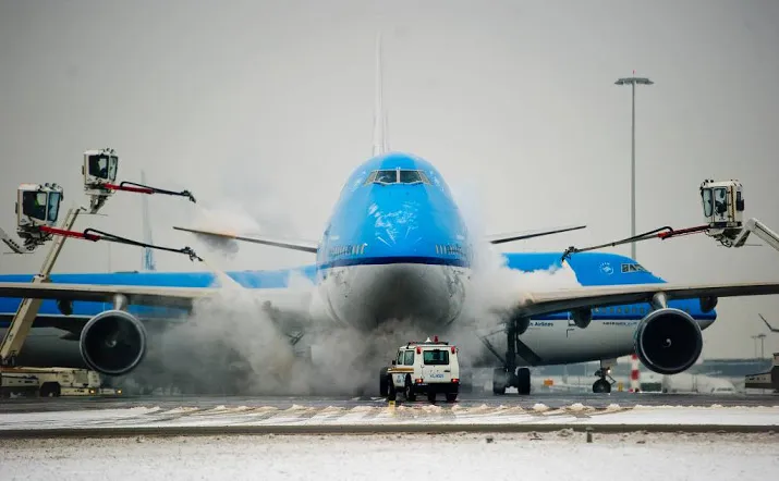 klm schrapt zondag vluchten vanwege weer