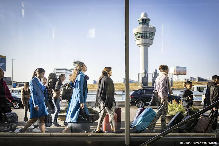 klm schrapte al tientallen vluchten vanwege drukte