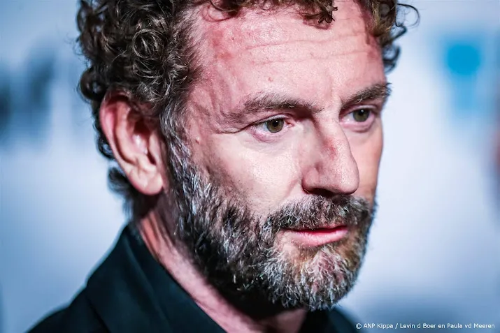 kluun is verteller in the passion