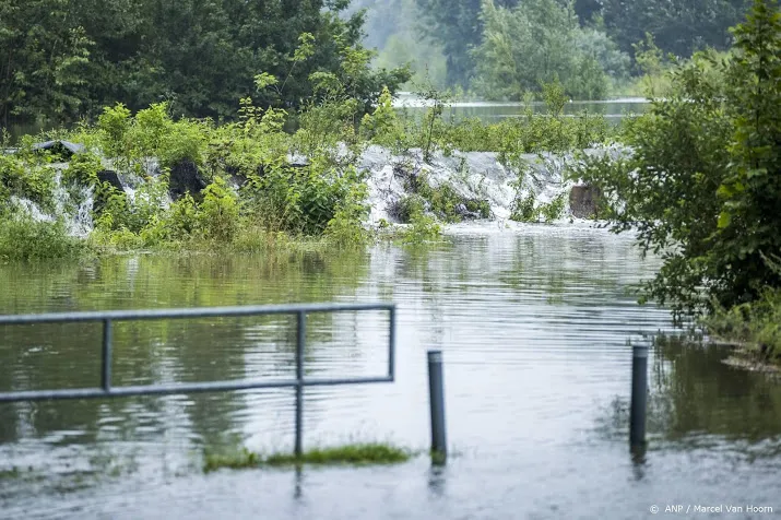 knmi geeft weeralarm af om zware regenval in zuid limburg