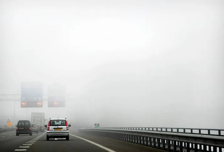 knmi waarschuwt voor dichte mist
