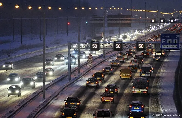 knmi waarschuwt voor gladheid in bijna hele land