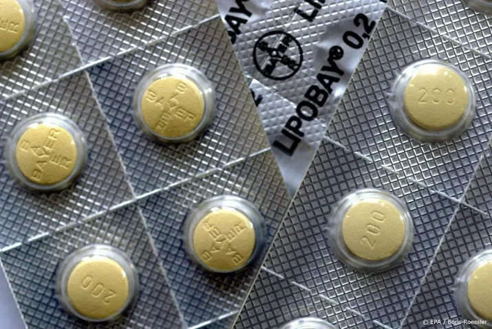 knmp denk aan medicijnverklaring als je op reis gaat