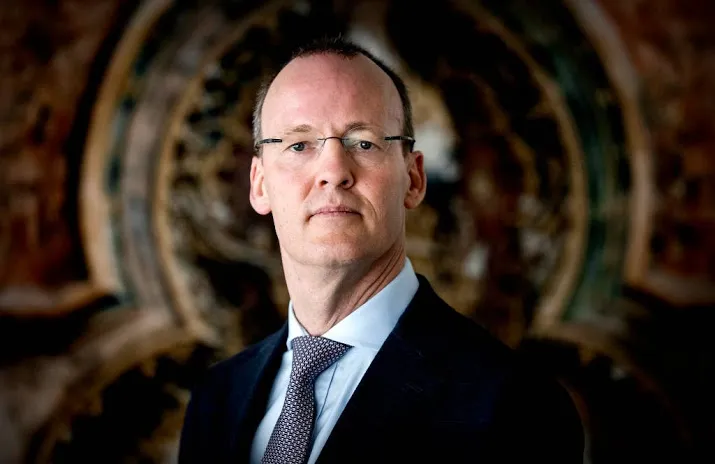 knot nog zeven jaar hoogste baas bij dnb