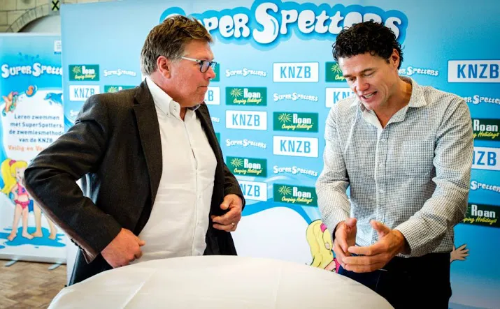 knzb directeur kossen kondigt vertrek aan