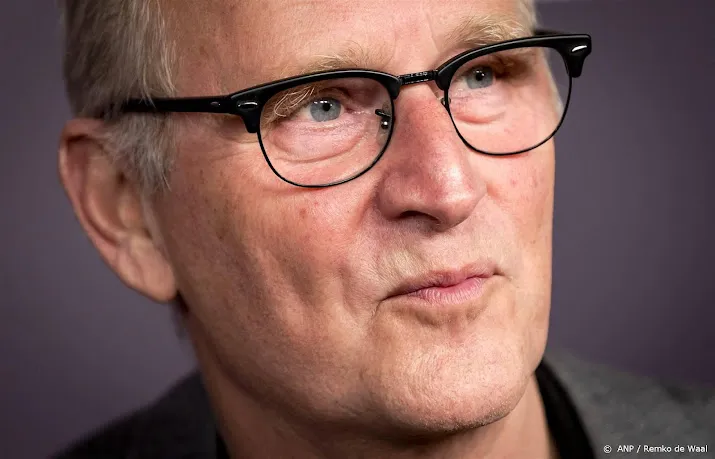 koch boek over koning en ruinerwold roman in race voor ns prijs