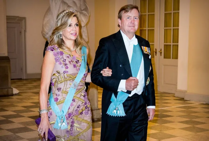 koning en koningin in juli naar curacao