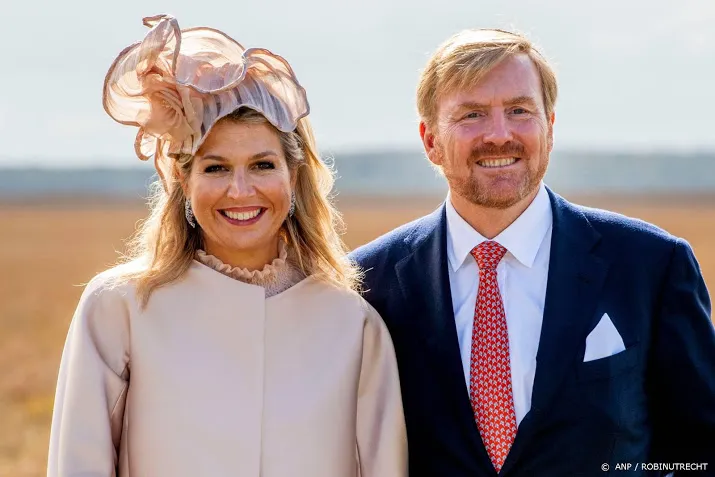 koning en koningin in juni naar duitsland