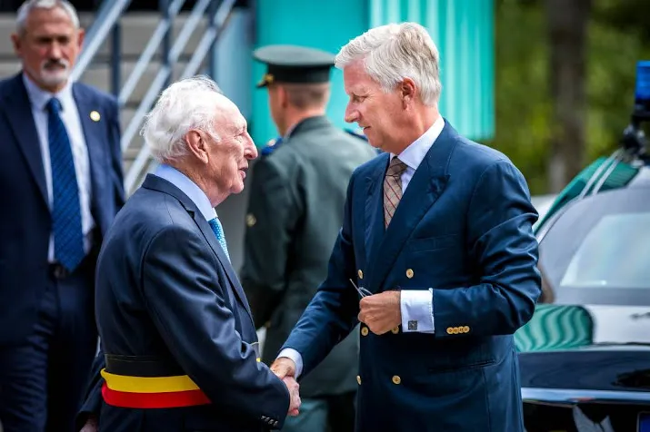 koning filip bezoekt politie in spa