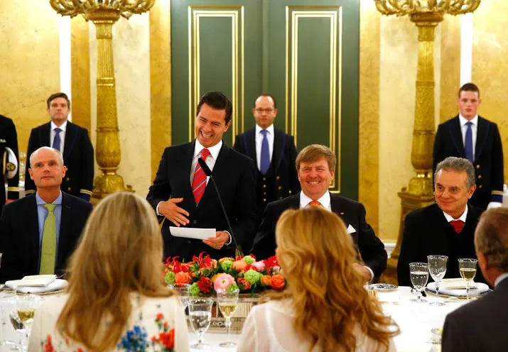 koning herinnert aan blunder met garnalen