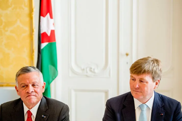koning jordanie vraagt respect van studenten
