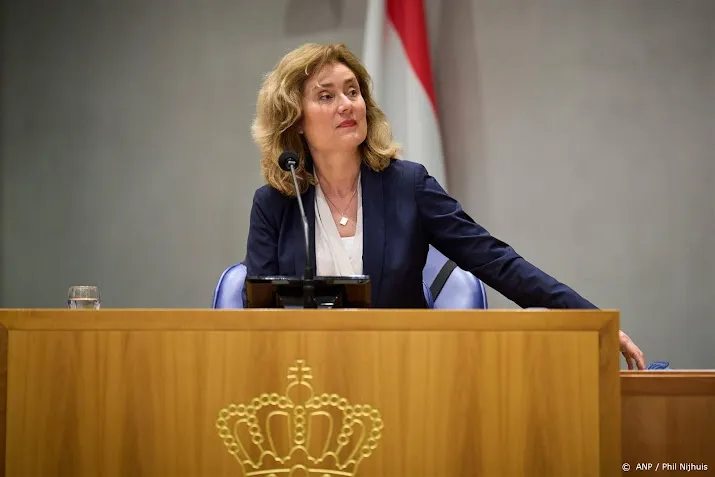 koning krijgt bezoek van tweede kamervoorzitter bergkamp