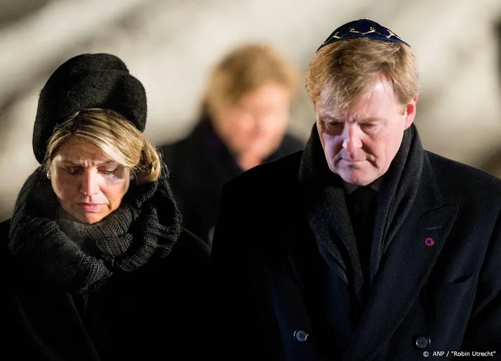 koning met koningin en premier naar auschwitz