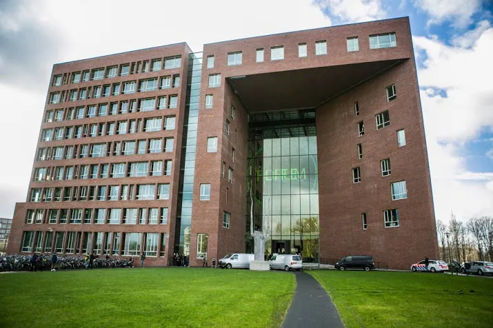 koning naar eeuwfeest wageningse universiteit