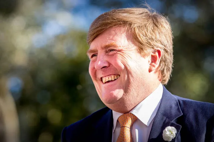 koning opent expositie 1001 vrouwen