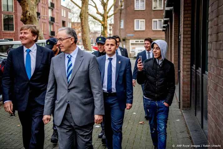 koning prijst rotterdamse aanpak probleemwijk