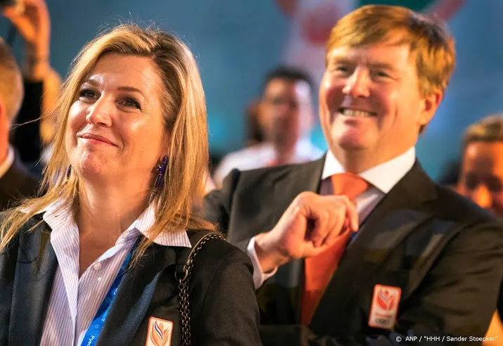 koning roemt geweldige spel handbalsters
