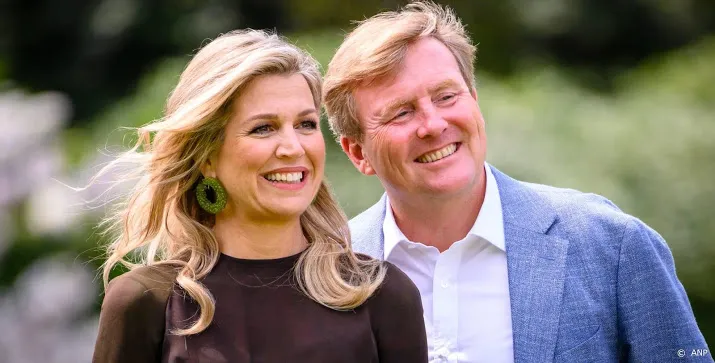 koning spreekt land toe op bijzondere thuis koningsdag