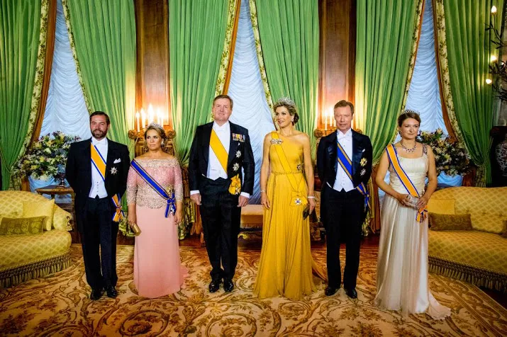 koning vindt luxemburg sterk als titanium