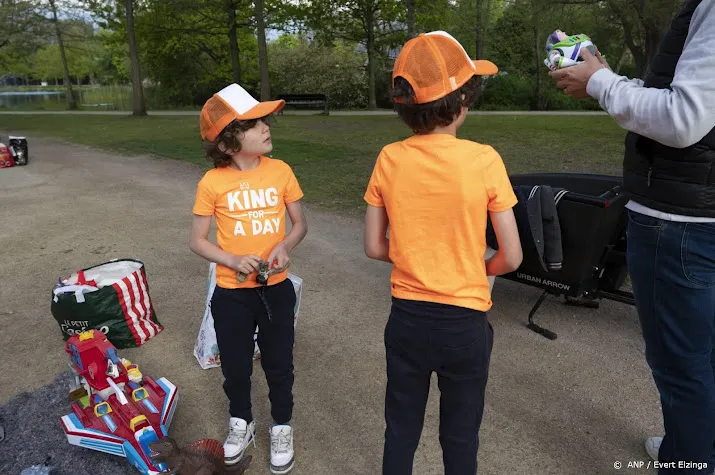 koningsdag in amsterdam rustig aan begonnen