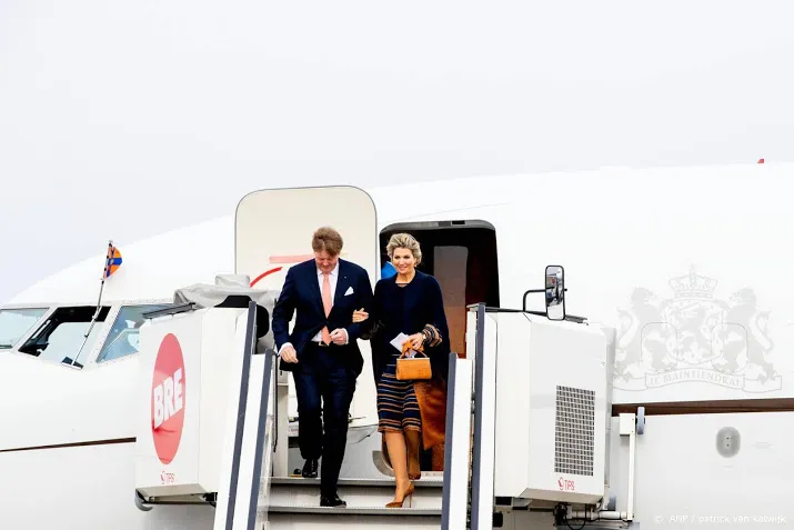 koningspaar aangekomen in bremen