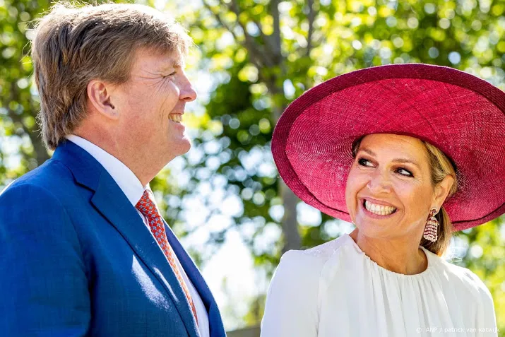 koningspaar aangekomen in ierland