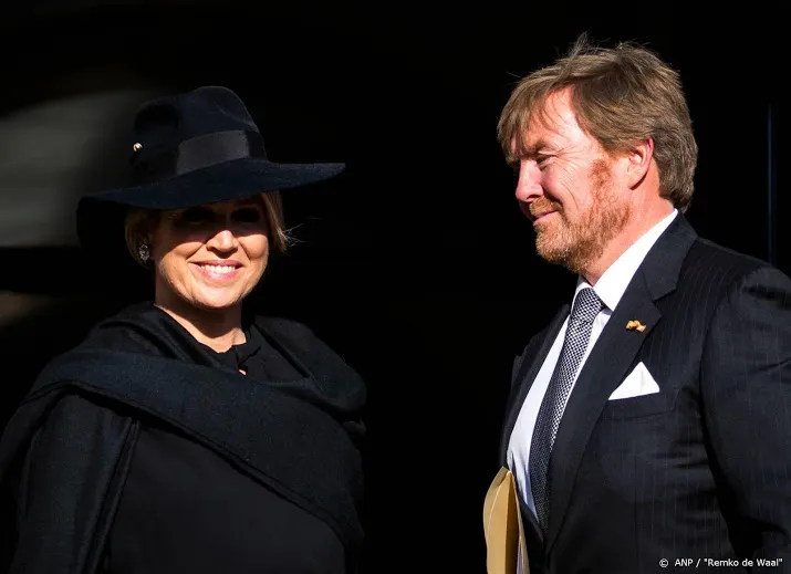 koningspaar sluit eerste halfjaar af met fotosessie