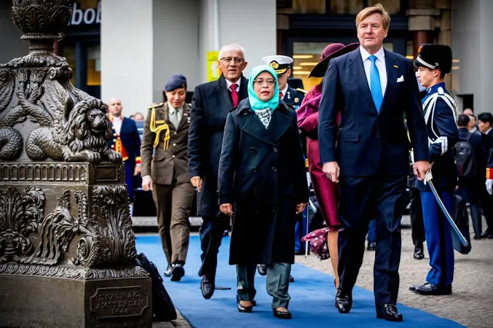 koningspaar verwelkomt president singapore