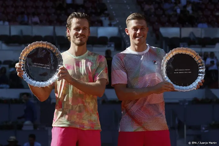 koolhof team to beat in nederlands getint dubbeltoernooi parijs