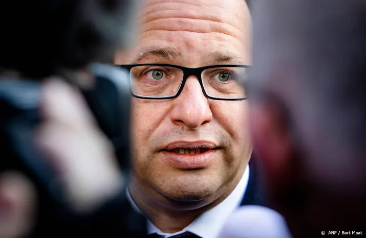 koolmees wil pensioenoverleg hervatten