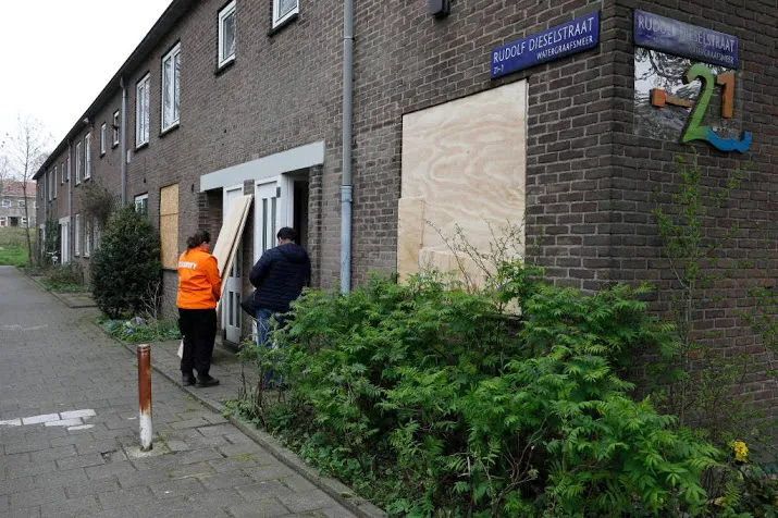 kort geding over kraakactie we are here 3