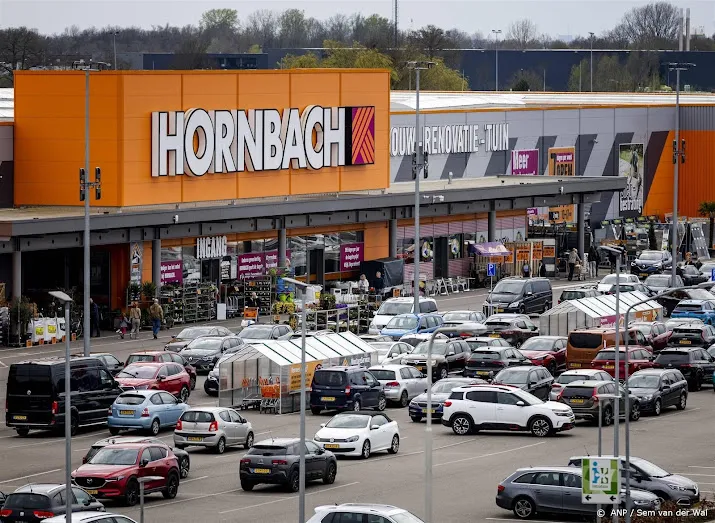 koud en nat voorjaar drukt verkopen doe het zelfketen hornbach