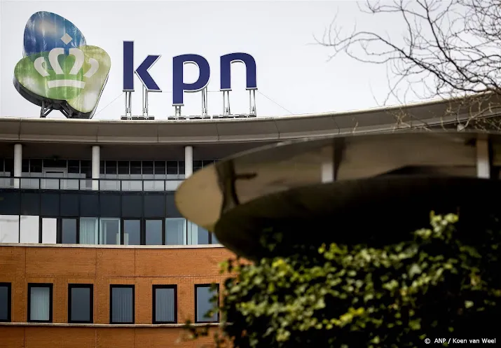 kpn neemt nederlandse activiteiten youfone over voor 200 miljoen