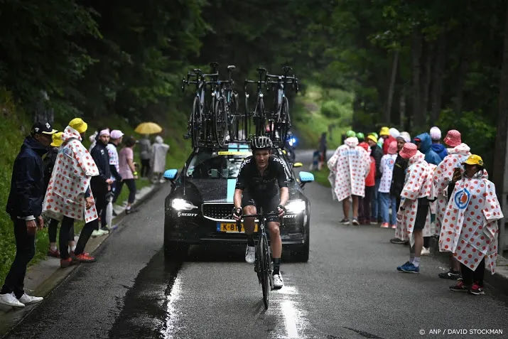 kragh andersen en barguil na valpartij uit de tour de france