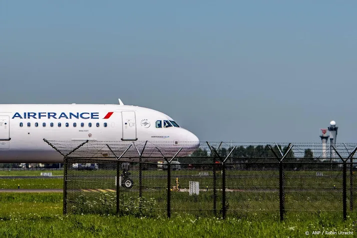 krant air france wil honderden banen schrappen