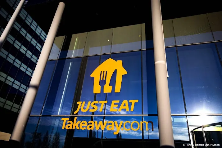 krant just eat takeaway schrapt 1700 banen vk vooral bezorgers