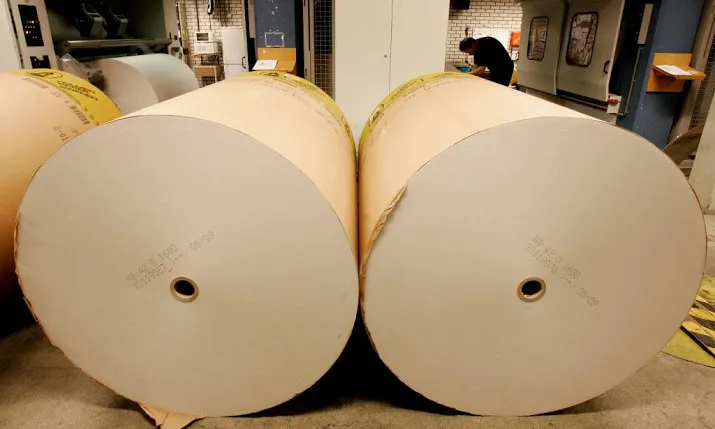 krantenbijlagen aangepast wegens papiergebrek