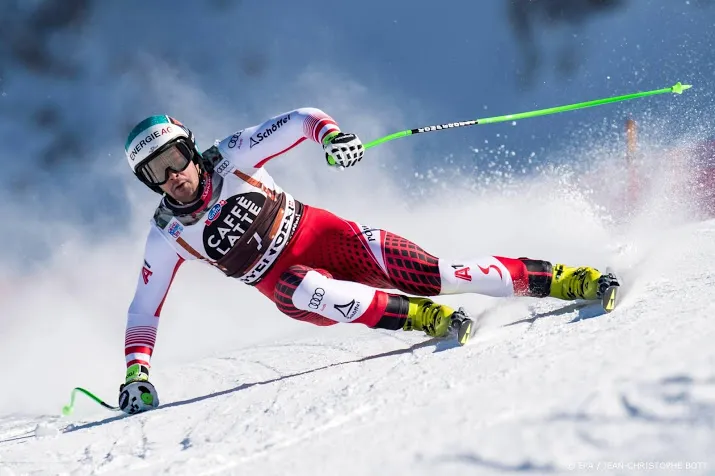 kriechmayer zegeviert op lauberhorn