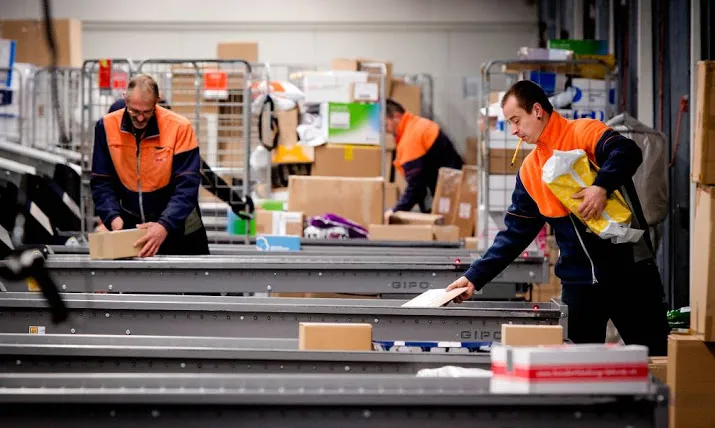 krimp postmarkt gecompenseerd door pakketpost