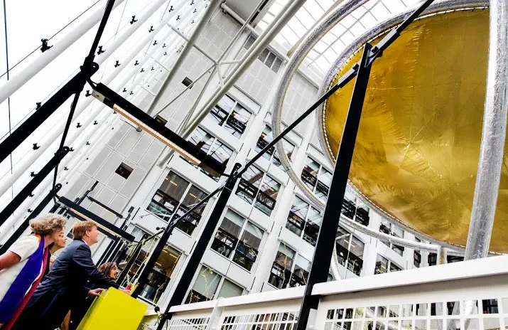 kritiek ambtenaren op nieuw ministeriegebouw