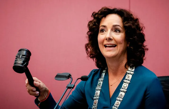 kritiek halsema op bedreiging brandweerbaas
