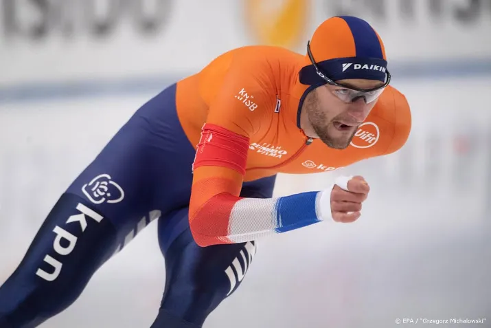 krol draagt schaatszege op aan overleden opa