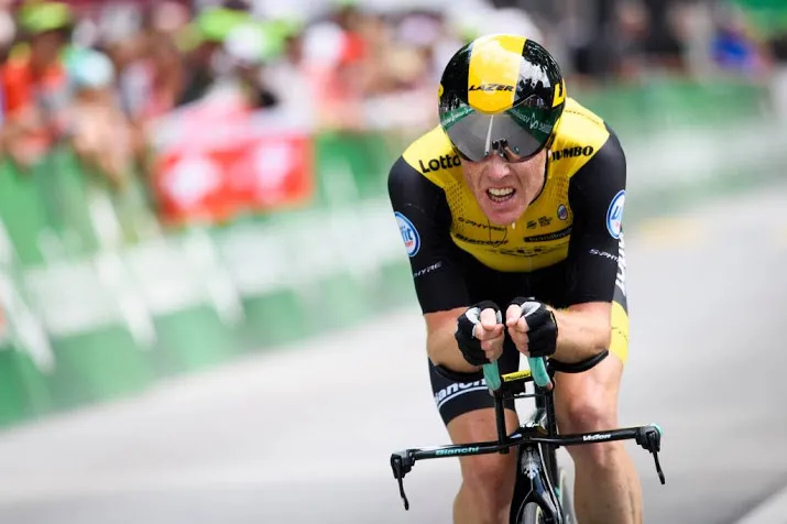 kruijswijk stijgt in vuelta naar derde plek