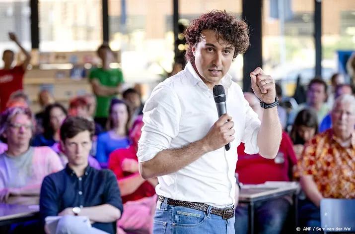 kuiken en klaver proberen gl en pvda leden samen te krijgen
